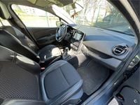 Usado Renault Clio IV Zen 90 CV (66 kW) 2018 Gris / plata Berlina