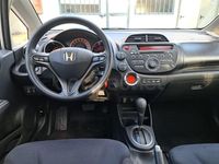 Usado Honda Jazz Comfort 99 CV (72 kW) 2012 Gris / plata Utilitario