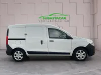 Usado Dacia Dokker Essentiel 110 HP (80 kW) 2021 Branco Monovolume