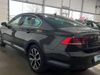 Usado VW Passat Executive 120 CV (88 kW) 2020 Gris Berlina