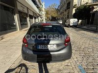 Usado Peugeot 208 Access 82 CV (60 kW) 2015 Gris / plata Utilitario