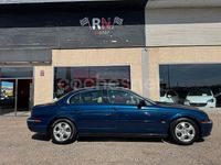 Usado Jaguar S-Type Executive 238 CV (175 kW) 2000 Azul Berlina