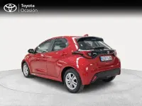 Usado Toyota Yaris Edition 125 CV (91 kW) 2022 Rojo Utilitario