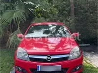 Usado Opel Astra GTC Sport 120 CV (88 kW) 2005 Rojo Berlina