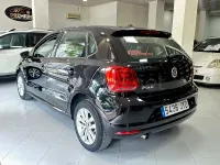 Usado VW Polo Sportline 90 CV (66 kW) 2017 Negro Berlina