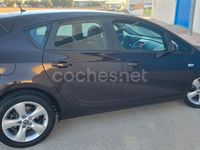 Usado Opel Astra Excellence 110 CV (80 kW) 2012 Gris / plata Berlina