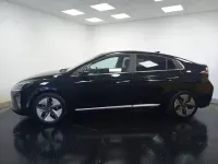 Usado Hyundai Ioniq 141 CV (103 kW) 2022 Negro Utilitario