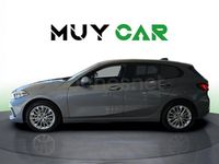 Usado BMW 118 Comfort Edition 140 CV (102 kW) 2022 Gris / plata Utilitario