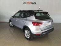Usado Seat Arona Style 115 CV (84 kW) 2024 Gris plata SUV
