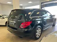 Usado Mercedes R320 224 CV (164 kW) 2008 Negro Familiar