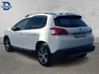 Usado Peugeot 2008 Allure 92 CV (67 kW) 2015 Blanco SUV