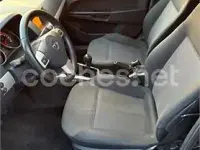 Usado Opel Astra Edition 115 CV (84 kW) 2010 Negro Berlina