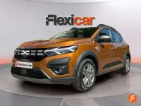 Usado Dacia Sandero Essentiel 91 CV (66 kW) 2023 Amarillo Utilitario