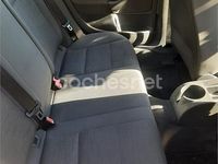 Usado VW Golf IV Trendline 105 CV (77 kW) 2004 Gris / plata Berlina