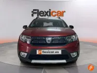 Käytetty Dacia Sandero Stepway 90 HP (66 kW) 2020 Punainen Sedan