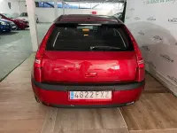 Usado Citroën C4 110 CV (80 kW) 2007 Granate Berlina