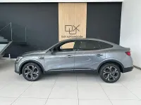 Usado Renault Arkana RS Line 160 CV (117 kW) 2023 Gris / plata SUV