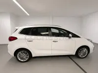 Usado Kia Carens 115 CV (84 kW) 2018 Blanco Monovolumen
