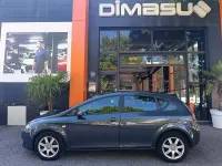 Usado Seat Leon Sport 140 CV (102 kW) 2007 Gris / plata Utilitario