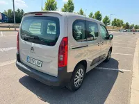 Usado Citroën Berlingo Feel 110 CV (80 kW) 2021 Gris / plata Monovolumen