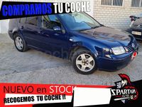 Usado VW Bora Highline 115 CV (84 kW) 2001 Azul Berlina
