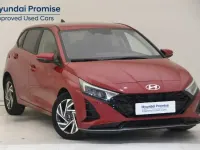 Begagnad Hyundai i20 100 HK (73 kW) 2025 Röd Halvkombi