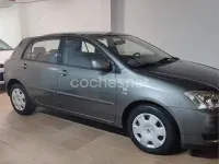 Usado Toyota Corolla Terra 90 CV (66 kW) 2004 Gris / plata Berlina