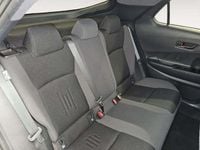 Usado Toyota C-HR Advance 140 CV (102 kW) 2025 Gris / plata SUV