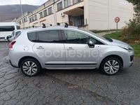 Usado Peugeot 3008 Access 120 CV (88 kW) 2014 Gris / plata Berlina