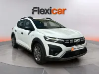 Usado Dacia Sandero Essentiel 101 CV (74 kW) 2023 Blanco Berlina
