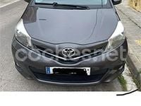 Usado Toyota Yaris Active 69 CV (50 kW) 2012 Gris / plata Utilitario