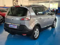 Usado Renault Scénic XMOD 110 CV (80 kW) 2014 Gris / plata Monovolumen