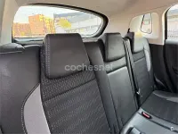 Usado Peugeot 2008 Active 92 CV (67 kW) 2015 Gris / plata SUV