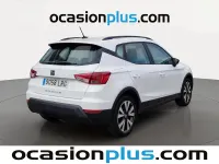 Usado Seat Arona Ecomotive 110 CV (80 kW) 2021 Blanco SUV