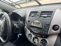 Usado Toyota RAV4 Luna 136 CV (100 kW) 2008 Gris / plata SUV