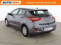 Usado Hyundai i30 101 HP (74 kW) 2015 Cinzento Citadino