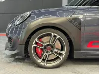 Usado Mini John Cooper Works 306 CV (225 kW) 2020 Gris / plata Utilitario