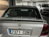 Usado Opel Astra Edition 100 CV (73 kW) 2003 Gris / plata Berlina