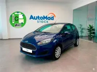 Usado Ford Fiesta Trend 82 CV (60 kW) 2014 Azul Utilitario