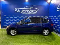 Usado VW Touran Sportline 115 CV (84 kW) 2020 Azul Monovolumen