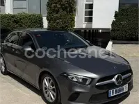 Usado Mercedes A180 109 CV (80 kW) 2018 Gris / plata Berlina