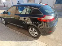 Usado Renault Mégane III Dynamique 105 CV (77 kW) 2010 Negro Berlina