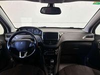 Usado Peugeot 208 GT-line 110 CV (80 kW) 2018 Blanco Utilitario