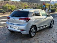 Usado Hyundai i20 Active 120 CV (88 kW) 2016 Gris / plata Berlina