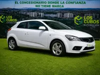 Usado Kia ProCeed 90 CV (66 kW) 2011 Blanco Utilitario
