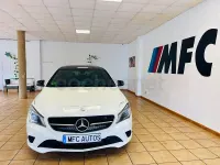 Usado Mercedes CLA220 Shooting Brake Urban 177 CV (130 kW) 2015 Blanco Familiar