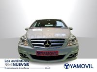 Usado Mercedes B180 109 CV (80 kW) 2011 Gris / plata Monovolumen