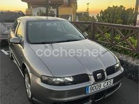 Usado Seat Leon Stella 105 CV (77 kW) 2004 Gris / plata Utilitario