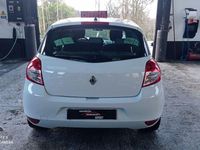 Usado Renault Clio II Business 75 CV (55 kW) 2011 Blanco Berlina