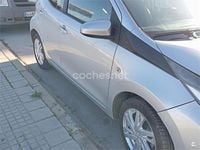 Usado Toyota Aygo X-clusiv 69 CV (50 kW) 2016 Gris / plata Utilitario